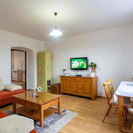 Sofia Veternik C Apartment Кремница Екстериор снимка