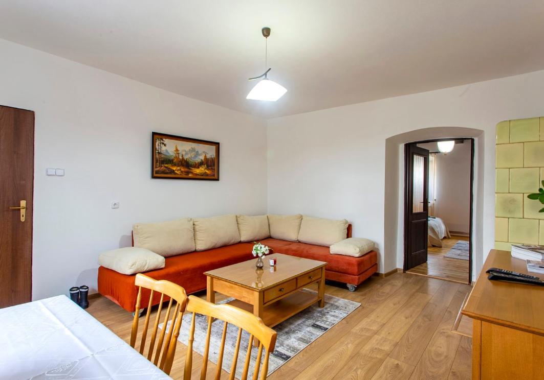 Sofia Veternik C Apartment Кремница Екстериор снимка
