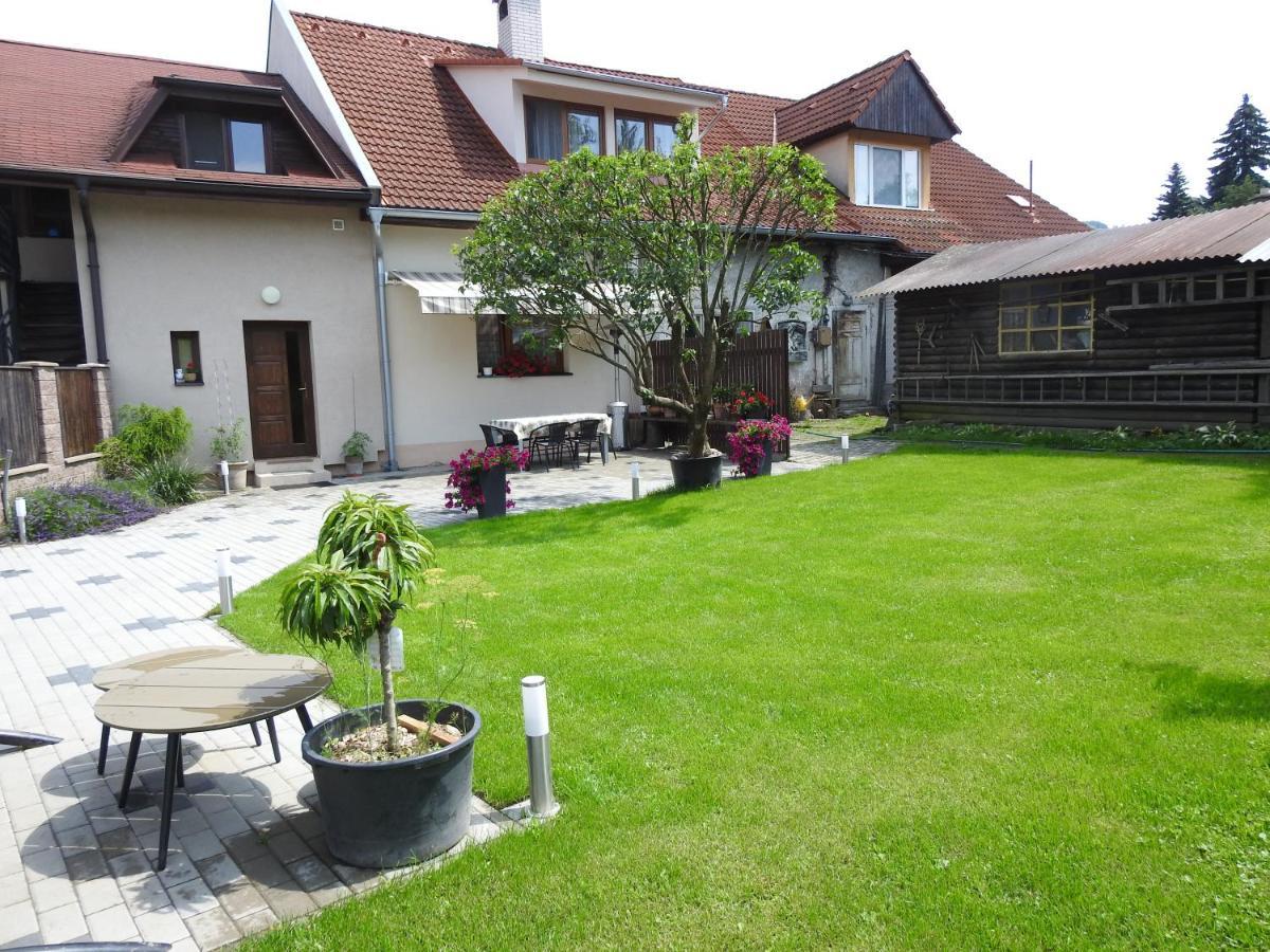 Sofia Veternik C Apartment Кремница Екстериор снимка